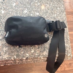 LuLulemon everywhere belt bag
